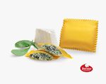 RAVIOLONI CON CREMA DI RICOTTA DI BUFALA E FOGLIOLINE DI SPINACI 1X2 KG